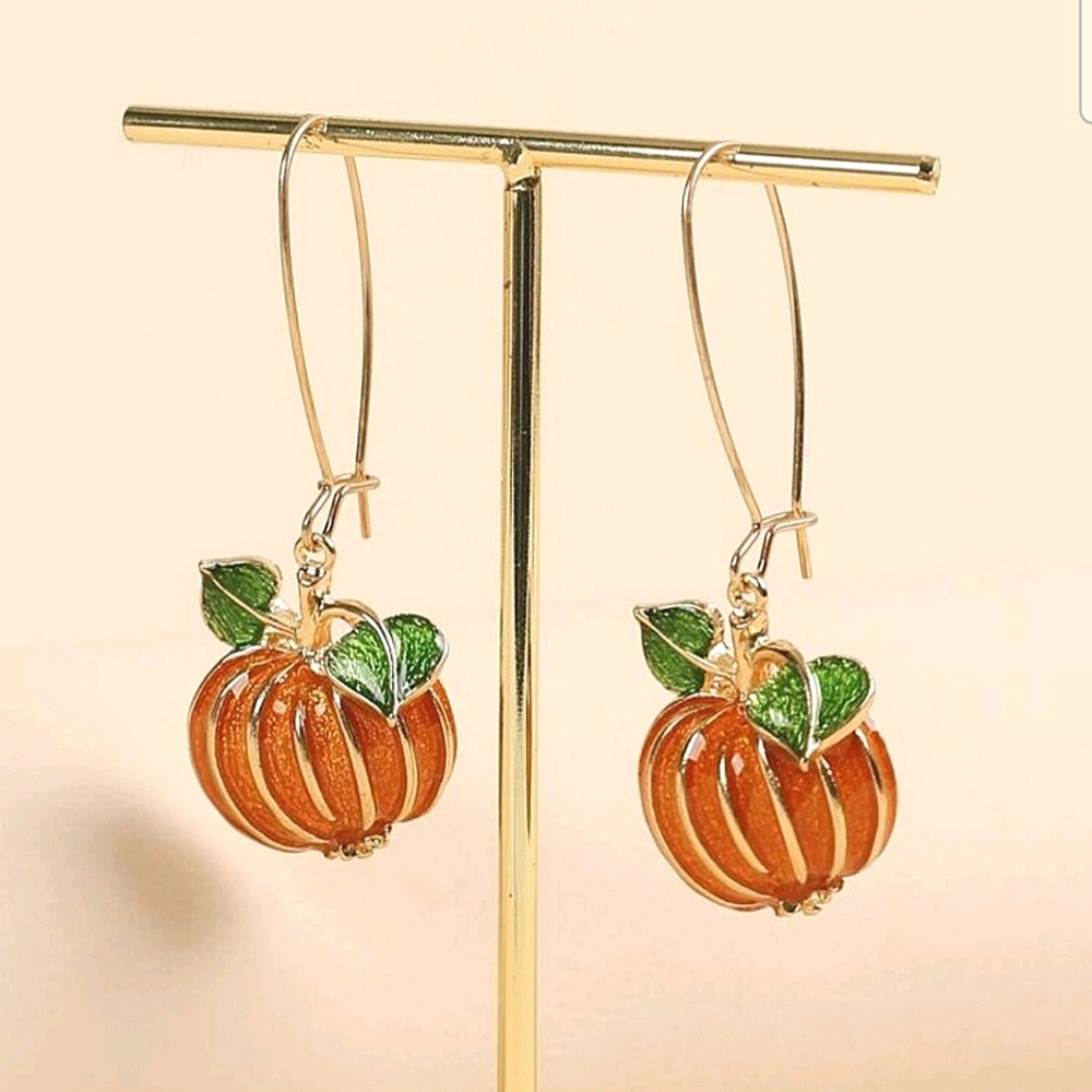 NWT Pumpkin Dangle Hoop Earrings